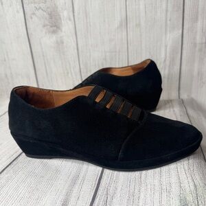 L’Amour Des Pieds Beziers Black Suede Slip-On Low Wedge Shoes Size 6M